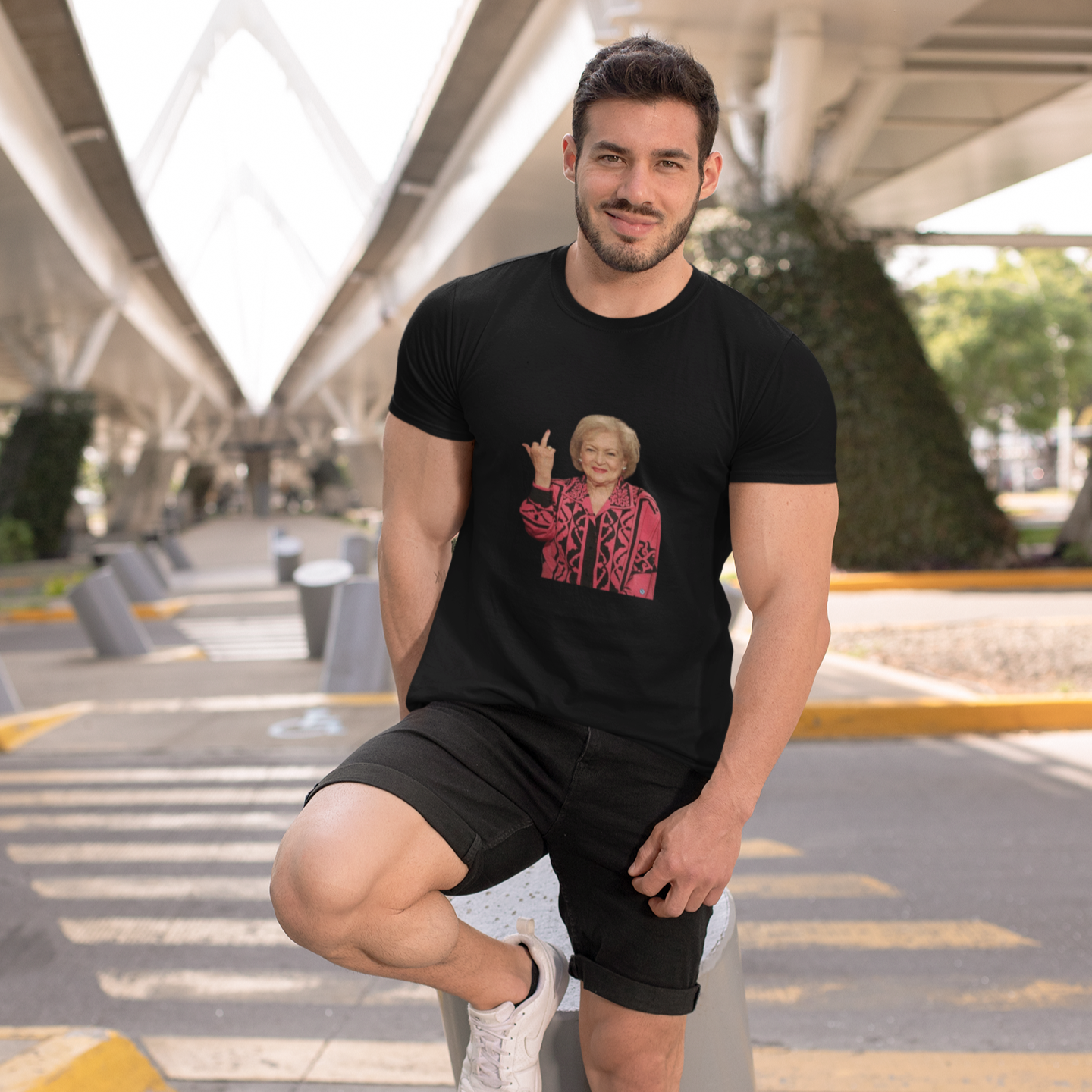 Betty White Middle Finger Men's T-Shirt